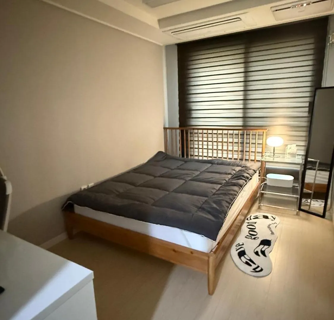 Apartamento Ricco House - 5-Min To Gangnam, Stylish Stay Seúl